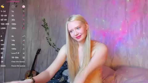 Mary online show from June 26, 8:17 am