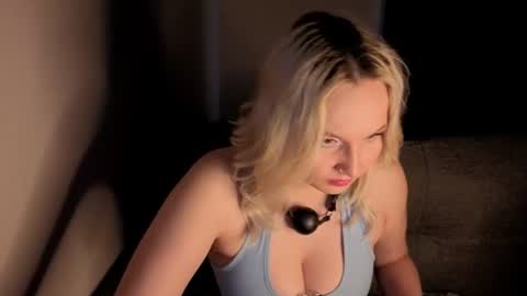 Mila online show from July 23, 3:58 pm