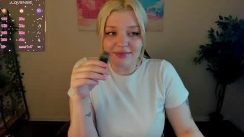 Polly online show from August 15, 8:07 am
