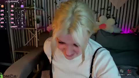 Polly online show from August 18, 7:47 am