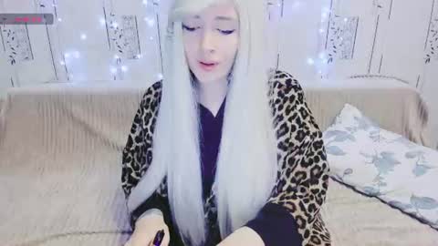Polly online show from August 11, 11:51 pm