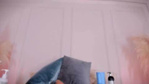 POLLY online show from August 14, 8:01 pm
