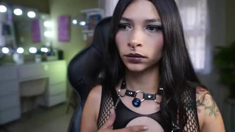 polvodeestrellas_ online show from May 6, 2:40 pm