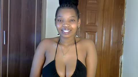 pookie245909 online show from August 5, 6:44 am