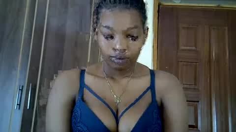 pookie245909 online show from August 9, 8:37 am