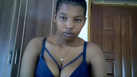 pookie245909 online show from August 9, 9:43 am