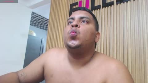 poolsexx_69 online show from August 7, 6:24 am
