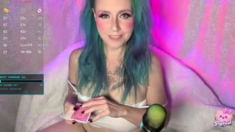 Poptwat online show from August 3, 8:38 pm