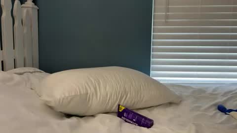 poundkakes online show from August 18, 11:49 am