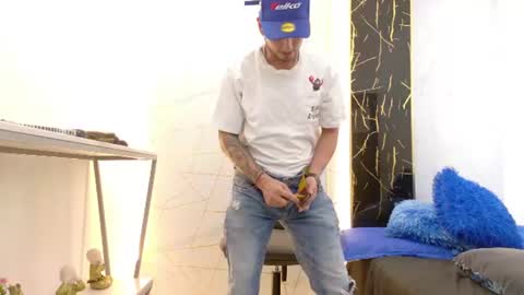   online show from August 12, 10:17 am