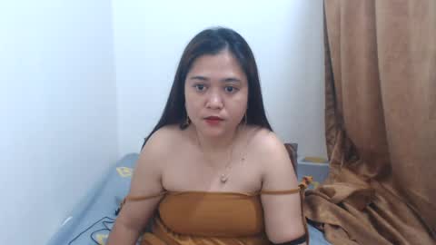 precious0088 online show from August 5, 12:30 am