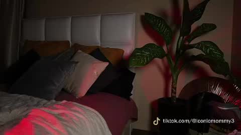 GODDESS TAYLOR online show from August 14, 4:49 am