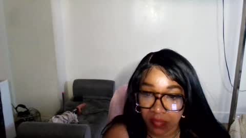 Yasmine Minaj online show from August 14, 7:12 am