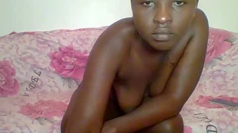 pretty_blackk online show from August 14, 2:26 am
