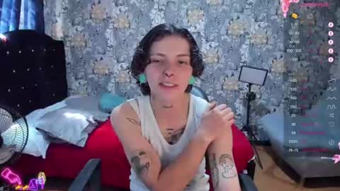 pretty_cristal22 online show from August 2, 7:10 pm