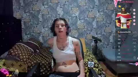 pretty_cristal22 online show from August 10, 1:40 am