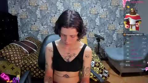 pretty_cristal22 online show from August 11, 11:18 pm