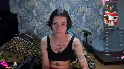 pretty_cristal22 online show from August 14, 12:03 am