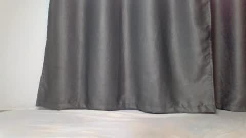 pretty_curvy99 online show from August 11, 5:20 am