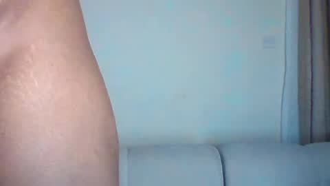 pretty_dee1 online show from August 15, 12:20 pm