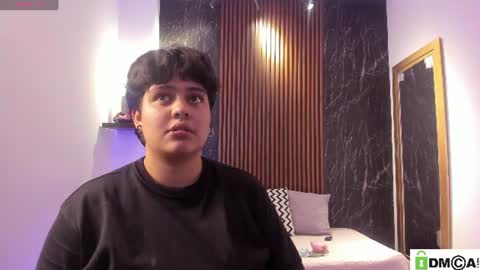 pretty_honey22 online show from August 7, 2:44 am