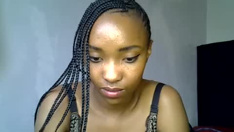 pretty jazminee online show from August 7, 1:00 pm