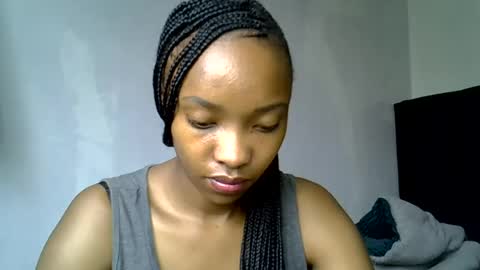 pretty jazminee online show from August 8, 6:35 am