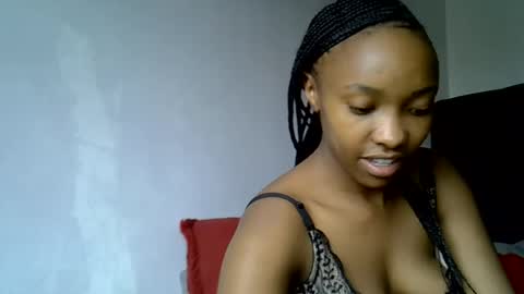 pretty jazminee online show from August 9, 8:59 am