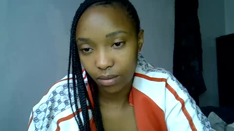pretty jazminee online show from August 10, 4:47 am