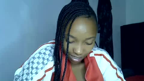 pretty jazminee online show from August 11, 12:45 am