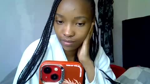 pretty jazminee online show from August 11, 8:49 am