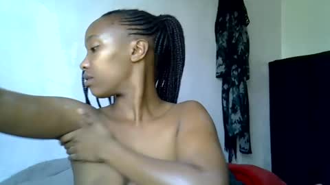 pretty jazminee online show from August 11, 12:29 pm