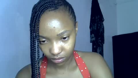 pretty jazminee online show from August 12, 12:35 am