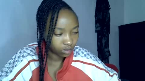 pretty jazminee online show from August 12, 1:41 am