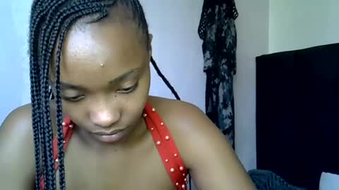 pretty jazminee online show from August 12, 7:22 am