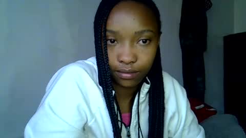 pretty jazminee online show from August 14, 3:54 am