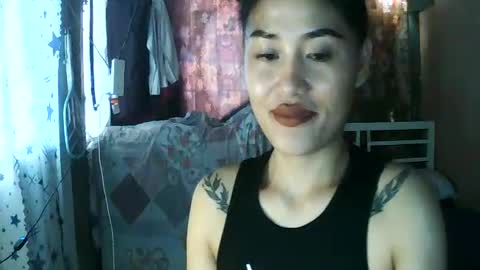 pretty_kat1998 online show from August 6, 11:26 pm