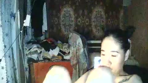 pretty_kat1998 online show from August 8, 8:31 pm