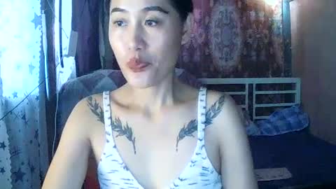 pretty_kat1998 online show from August 12, 2:14 am
