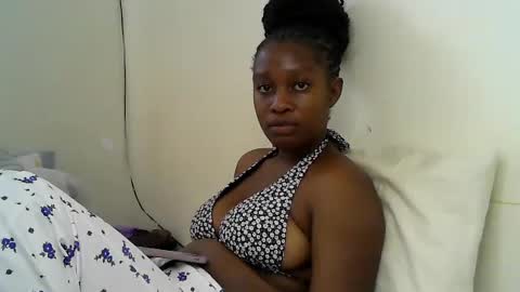 pretty_kylah online show from August 9, 11:00 am