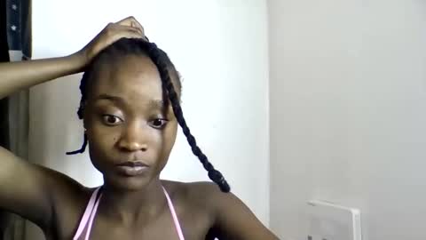 pretty luv1 online show from June 8, 9:48 am
