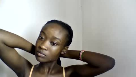 pretty luv1 online show from June 18, 10:04 am
