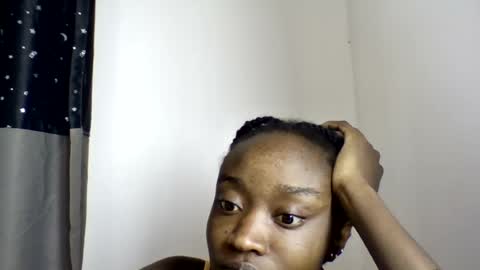 pretty luv1 online show from June 18, 11:10 am