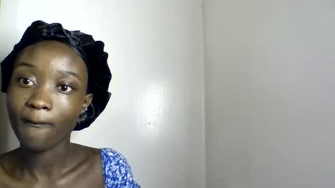 pretty luv1 online show from July 21, 10:28 am