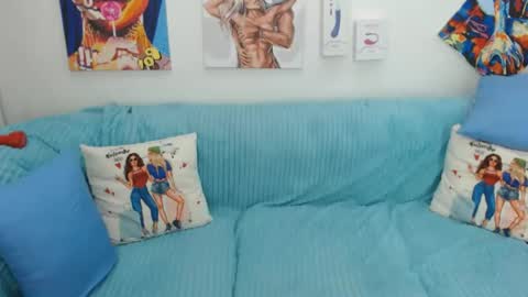 pretty_malika online show from August 14, 2:53 pm