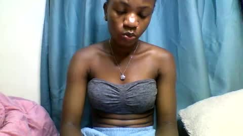 pretty_neemaa online show from August 10, 4:52 pm