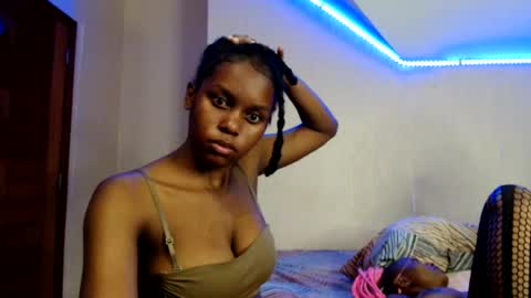 Nyra online show from August 6, 11:37 pm