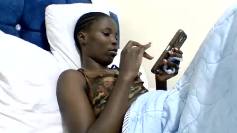 pretty_petite_ebony online show from August 7, 5:18 am