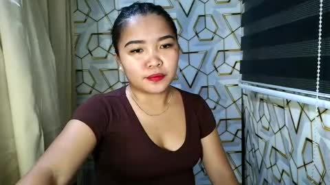 pretty_pharsa online show from August 4, 11:07 am