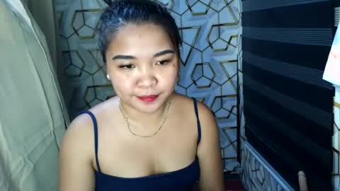 pretty_pharsa online show from August 6, 1:43 pm